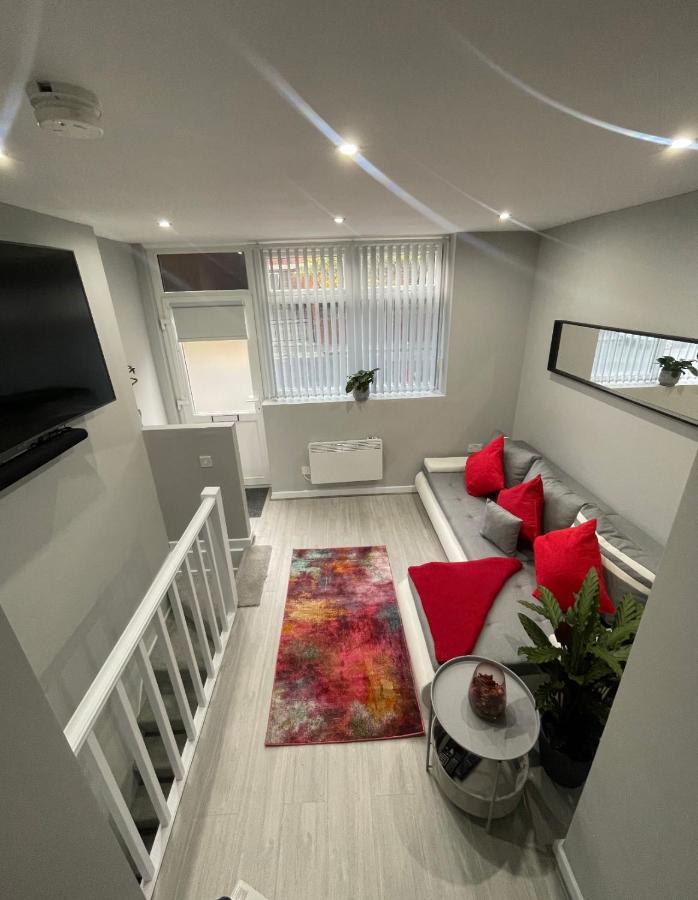 Unique Duplex Apartment Free Parking Free Wi-Fi 6 Minutes From Leeds City Centre 외부 사진