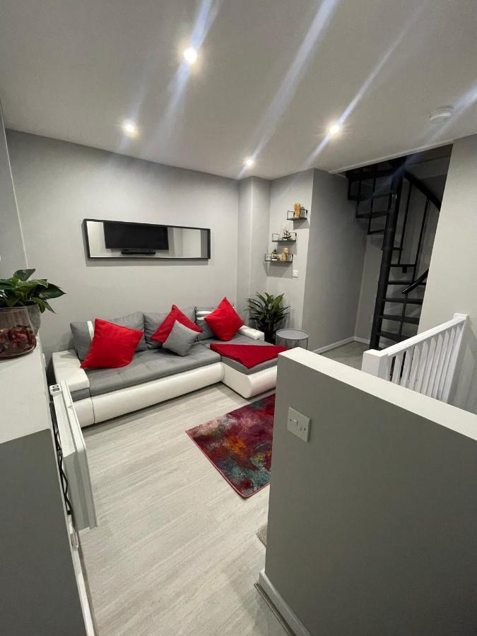 Unique Duplex Apartment Free Parking Free Wi-Fi 6 Minutes From Leeds City Centre 외부 사진