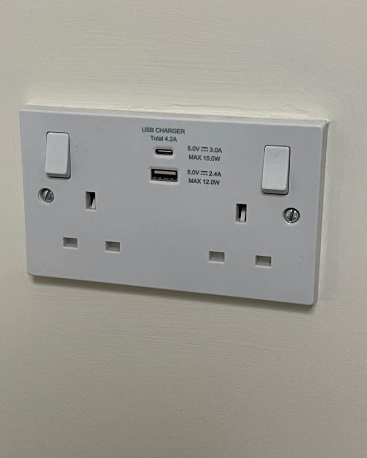 Unique Duplex Apartment Free Parking Free Wi-Fi 6 Minutes From Leeds City Centre 외부 사진