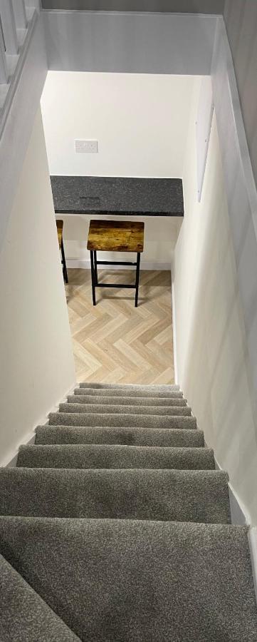 Unique Duplex Apartment Free Parking Free Wi-Fi 6 Minutes From Leeds City Centre 외부 사진